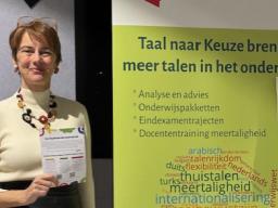 karijn helsloot taal naar keuze